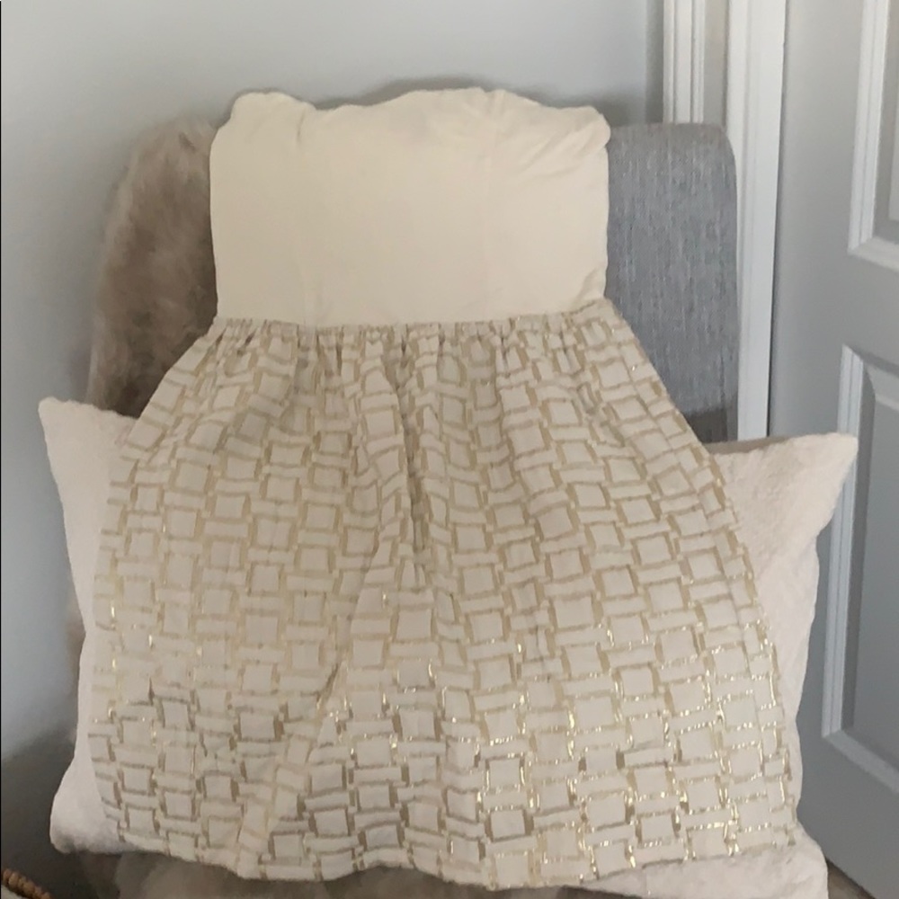 Women’s dress